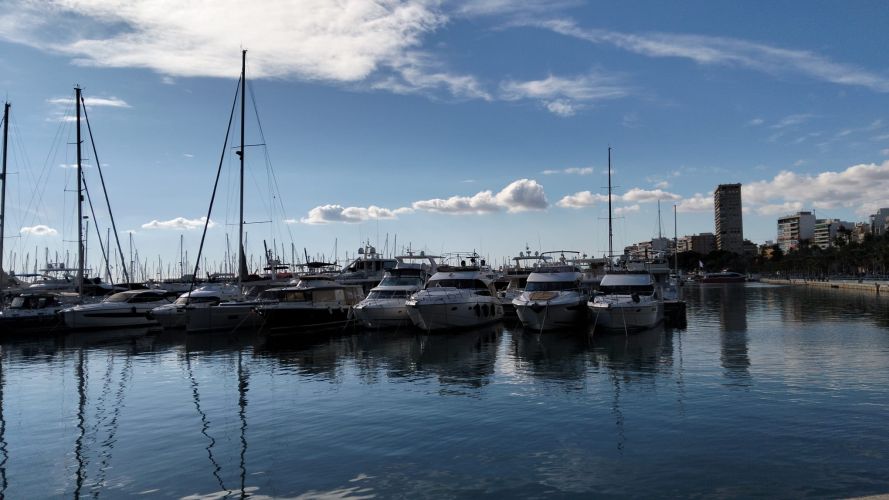 Rincones de la costa de Alicante ideales para ir en velero