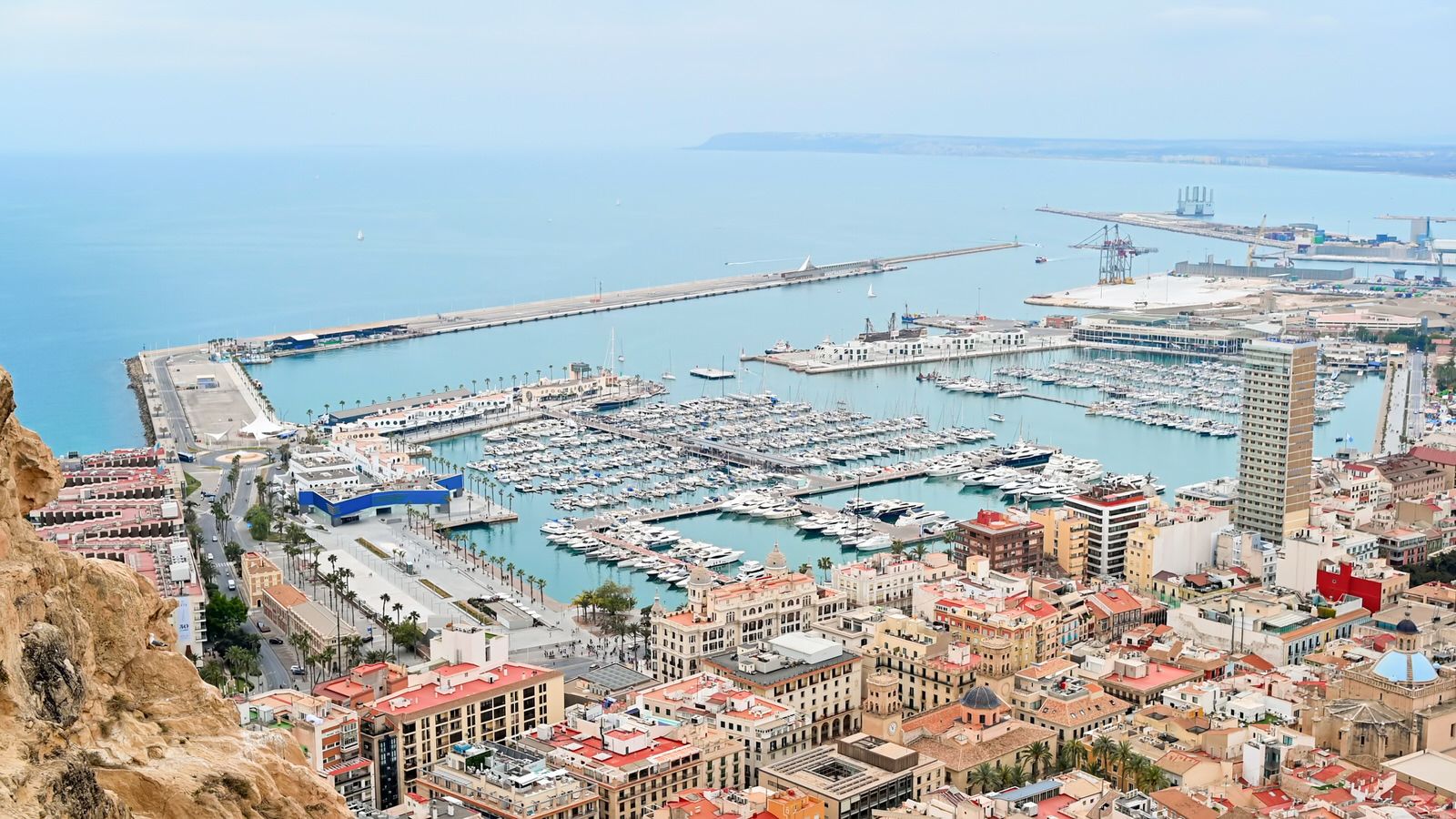 Puerto marítimo de Alicante