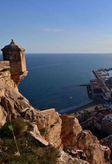 wp-content/uploads/2025/03/paseo-por-velero-en-alicante.jpg